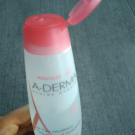 Swatch de zaz19 : Sensifluid Eau Micellaire, A-Derma