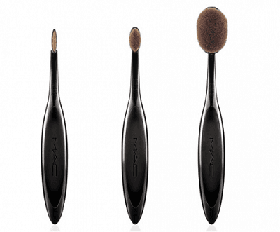 Le set de pinceaux de maquillage Mac en forme de brosse