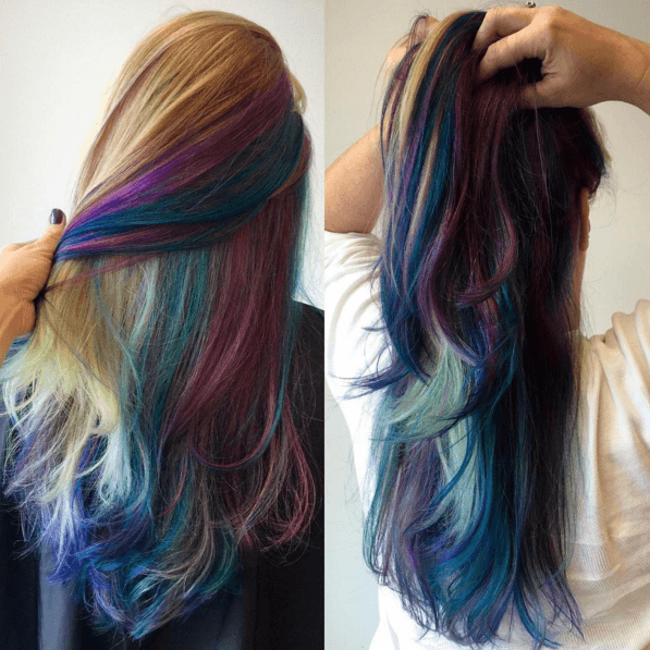 coloration tons bleus et violets sur cheveux blonds