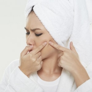 les cosmétiques périmés peuvent causer des allergies