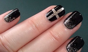 un nail art inspiré par Chanel